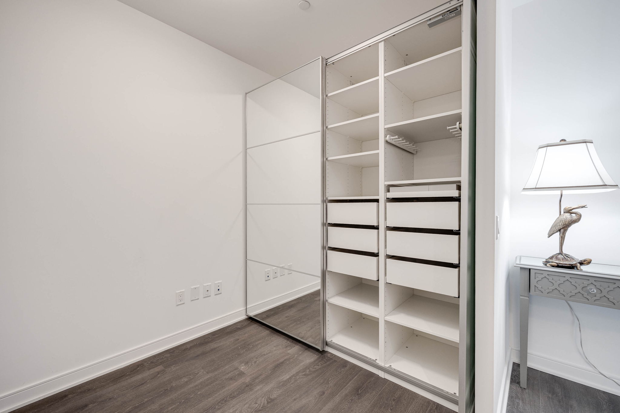 Toronto property showcase — delivered property photograph 16