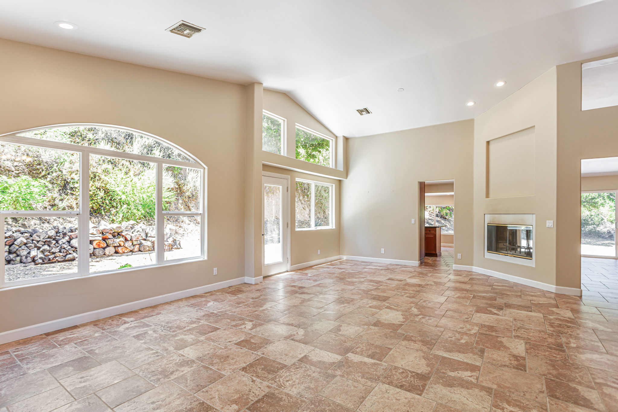 009_60 Toyon Way