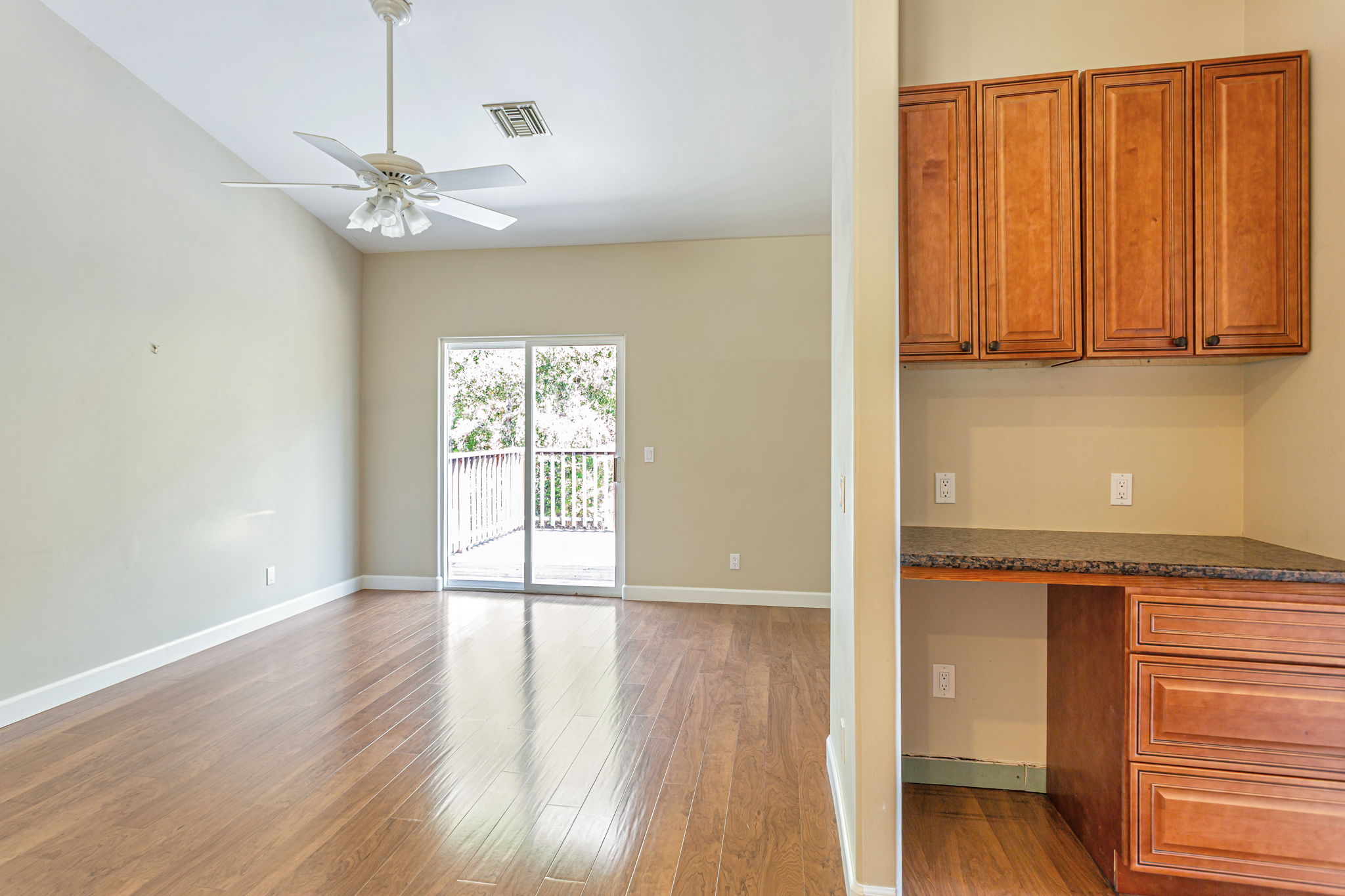 035_60 Toyon Way