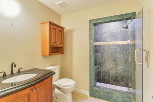 036_60 Toyon Way