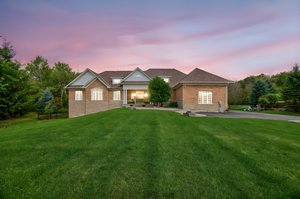 60 Underhill Court_103 day to dusk.jpeg