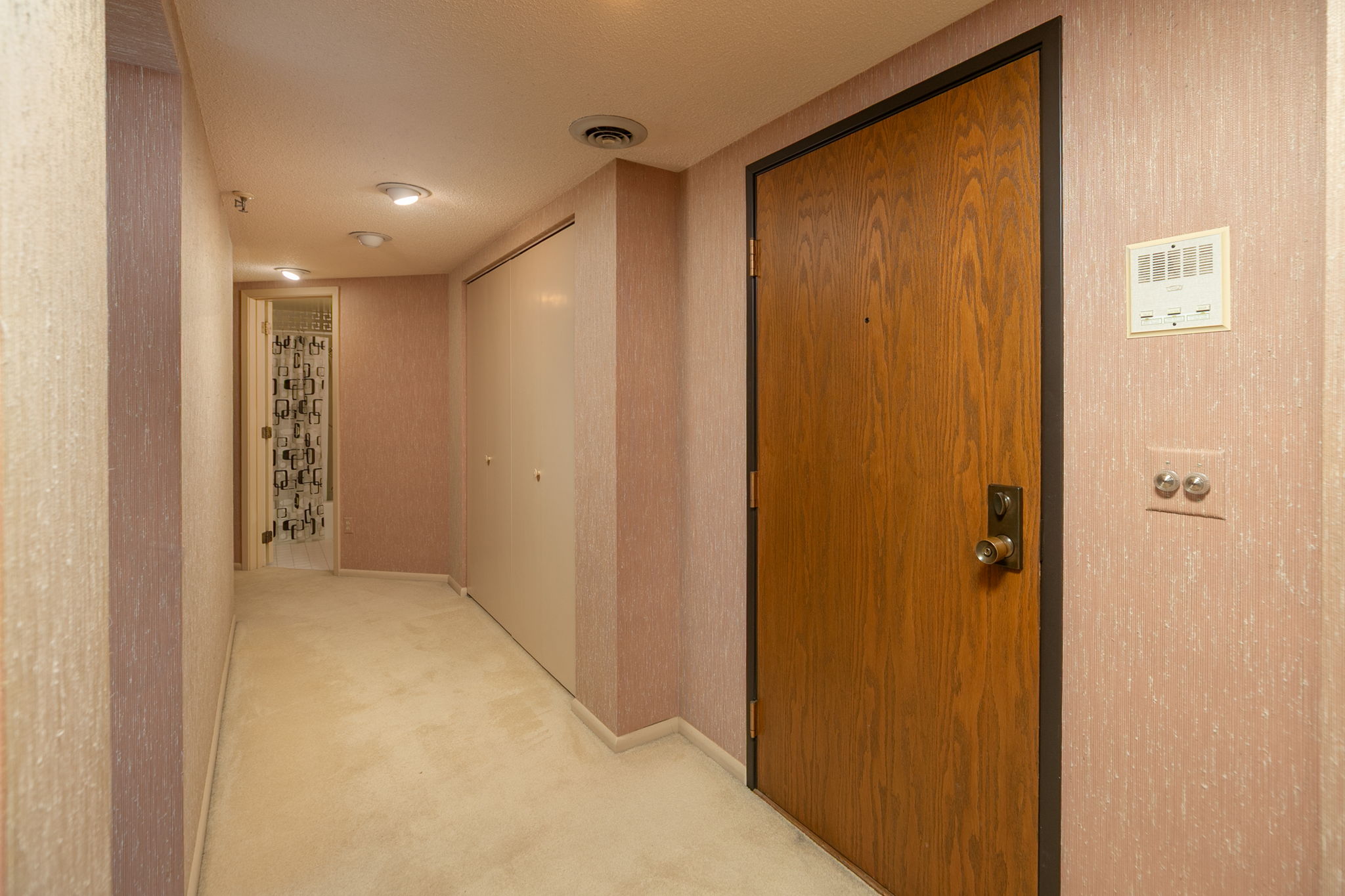20-Foyer