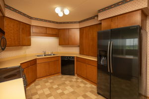 09-Kitchen