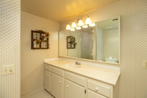 17-Bathroom