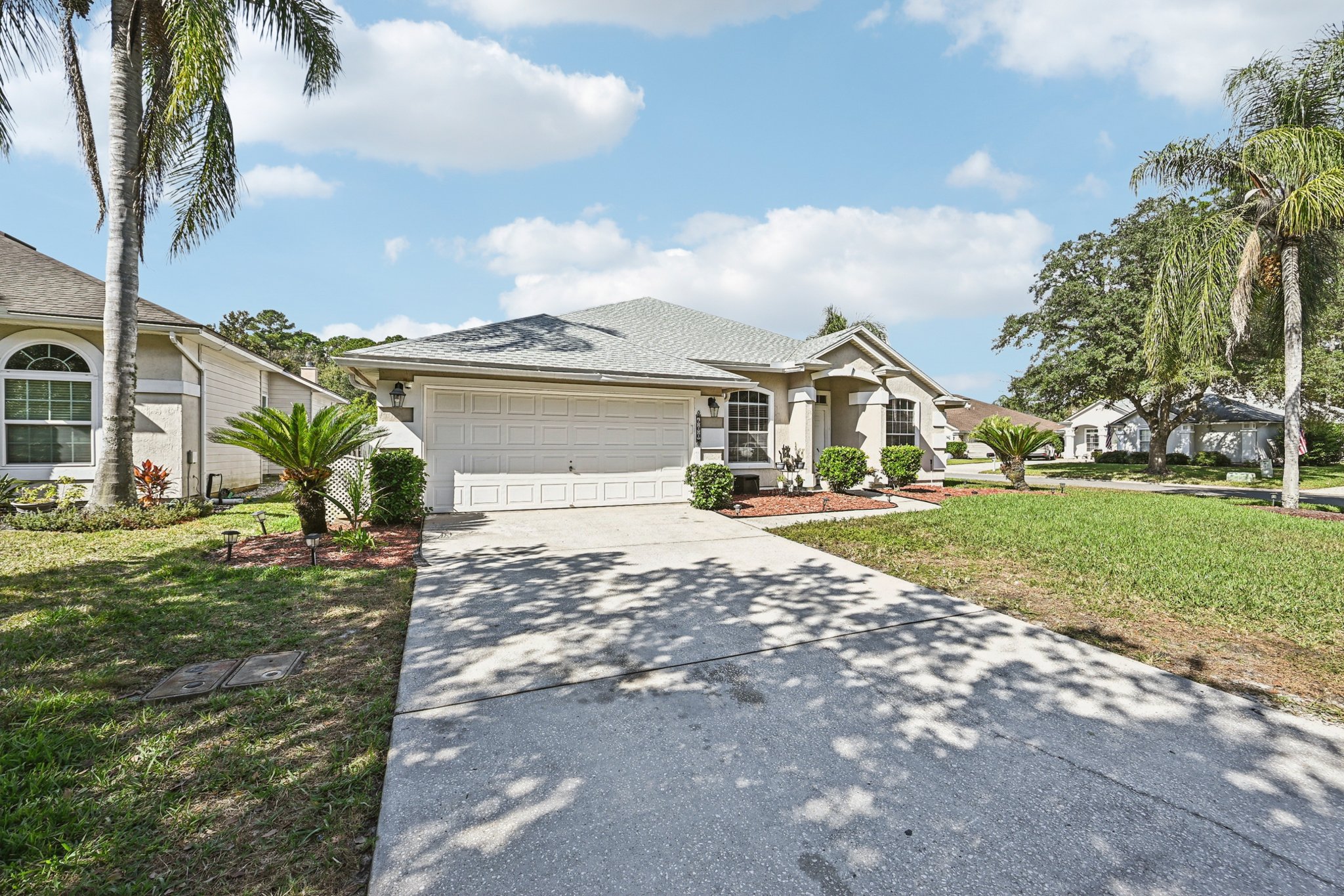 Acorn Ct-S0711-002.jpg