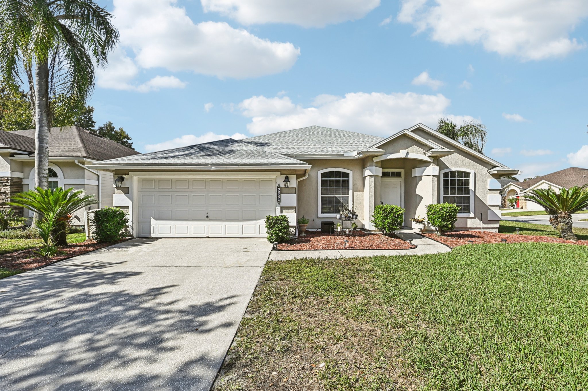 Acorn Ct-S0711-003.jpg