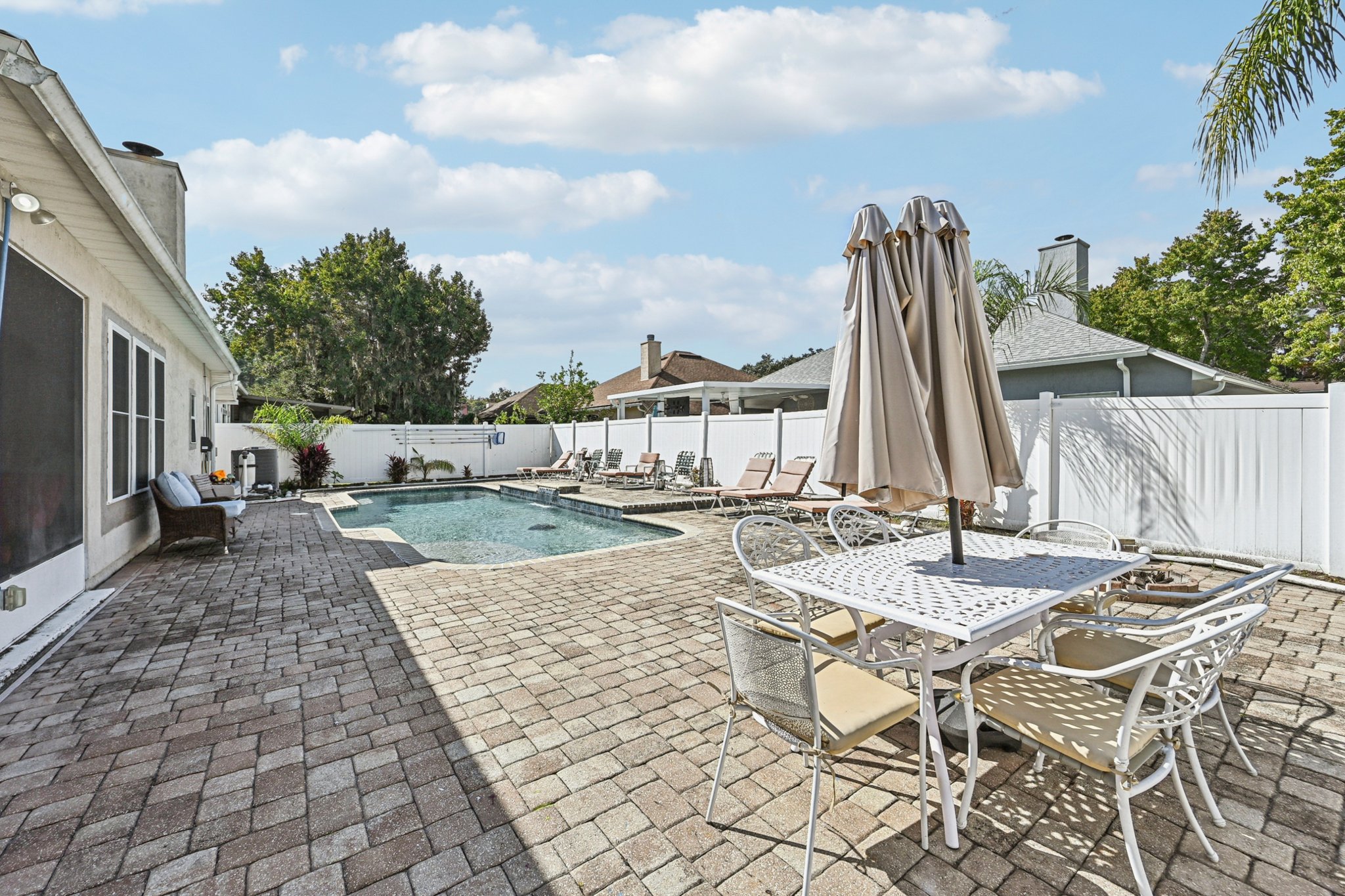 Acorn Ct-S0711-041.jpg