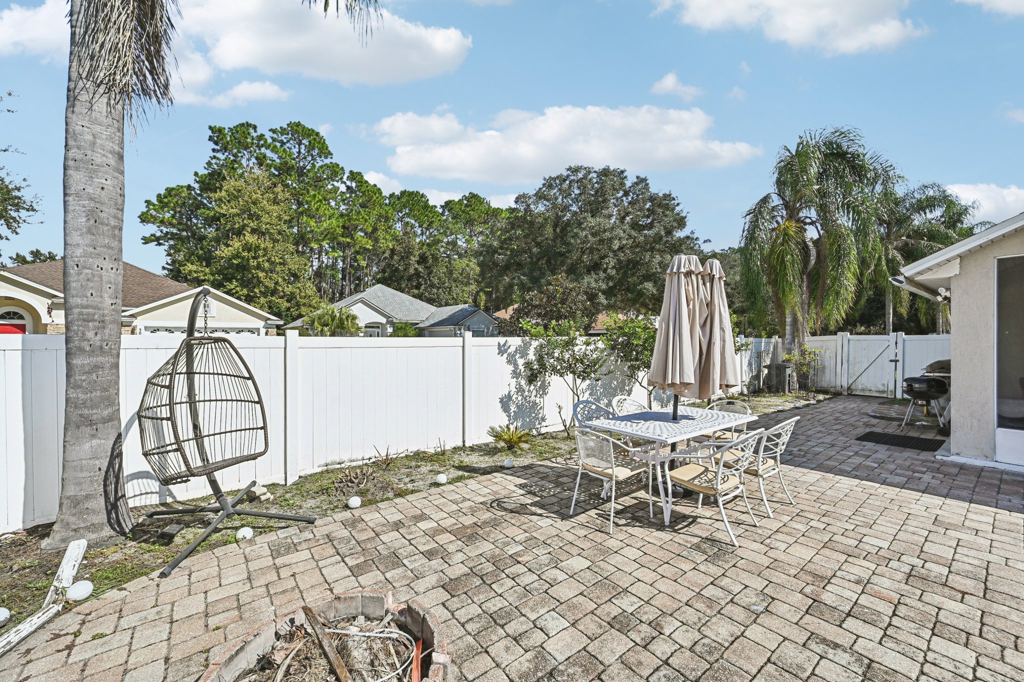 Acorn Ct-S0711-048.jpg