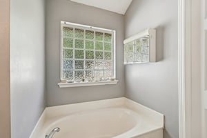 Acorn Ct-S0711-033.jpg