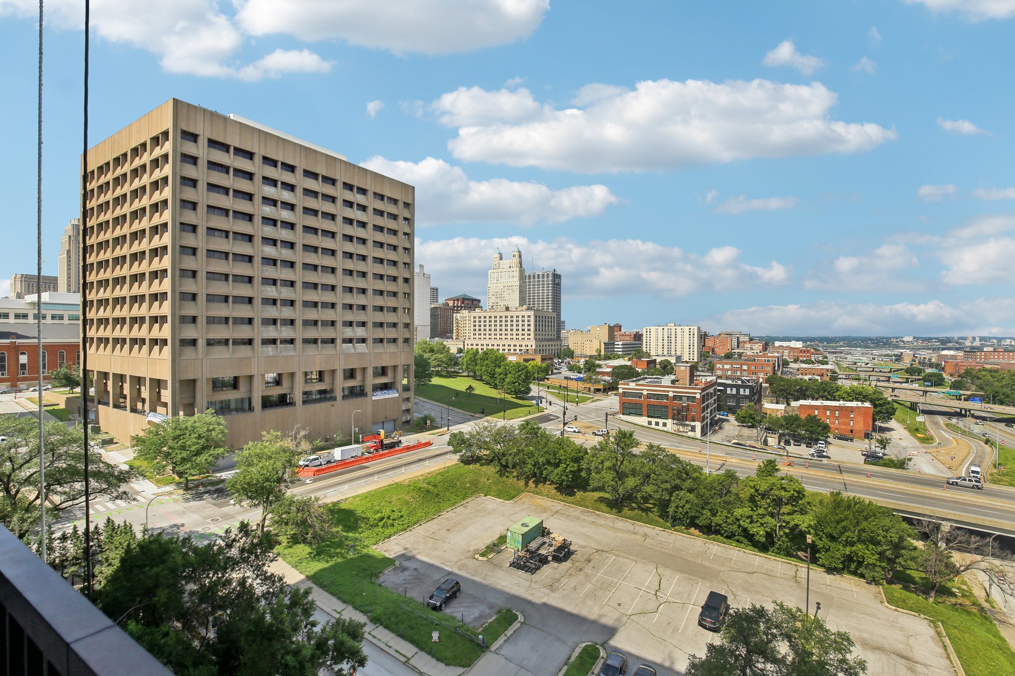 Admiral Blvd 1207-S2606-019.jpg