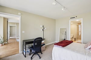 Admiral Blvd 1207-S2606-014.jpg