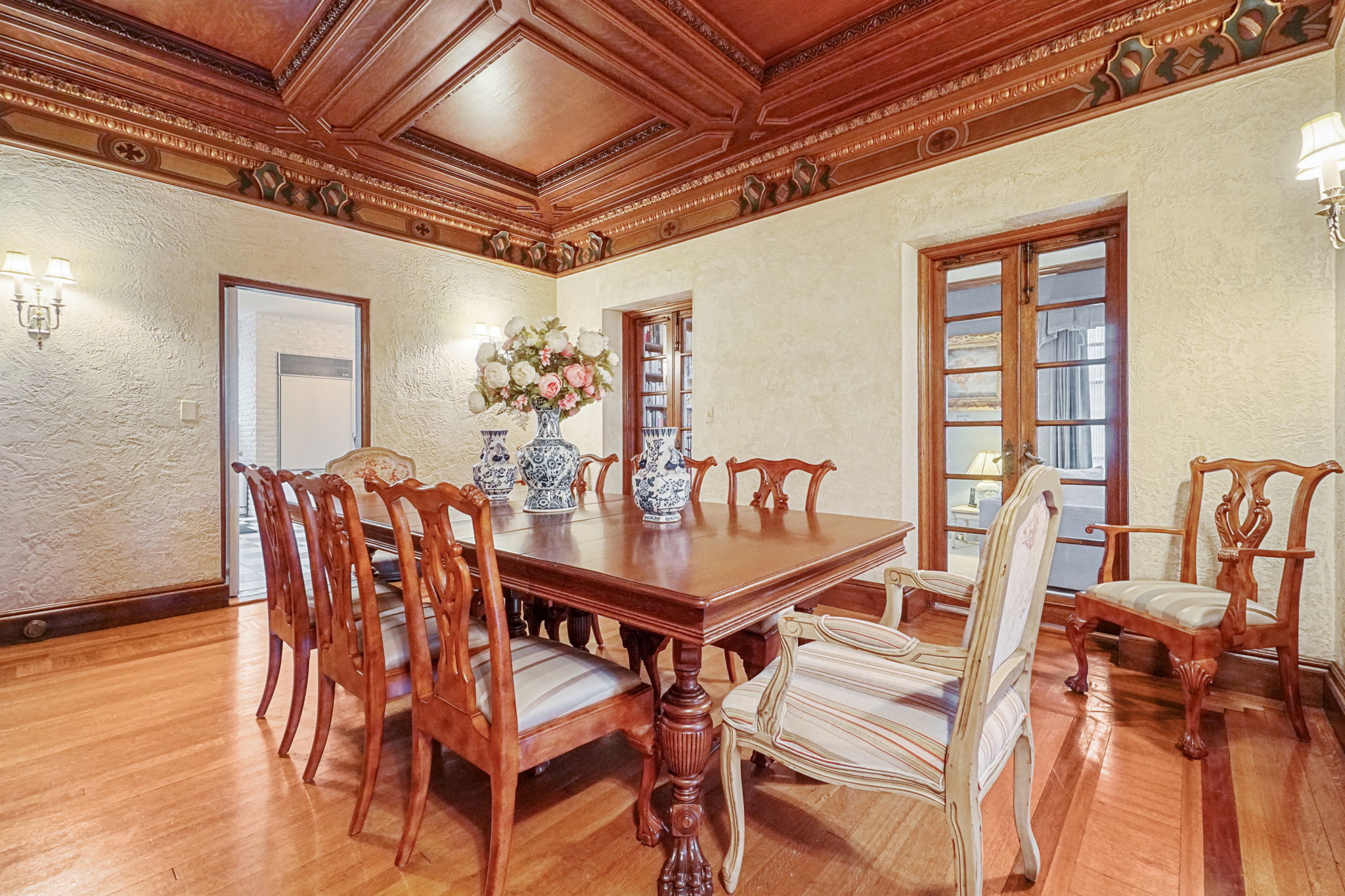 Banquet Sized Dining Room