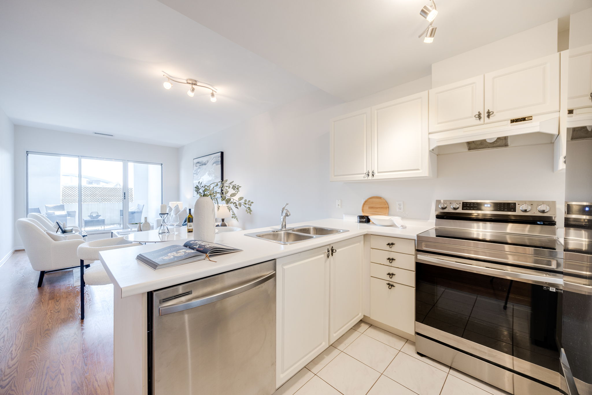 Toronto property showcase — delivered property photograph 6