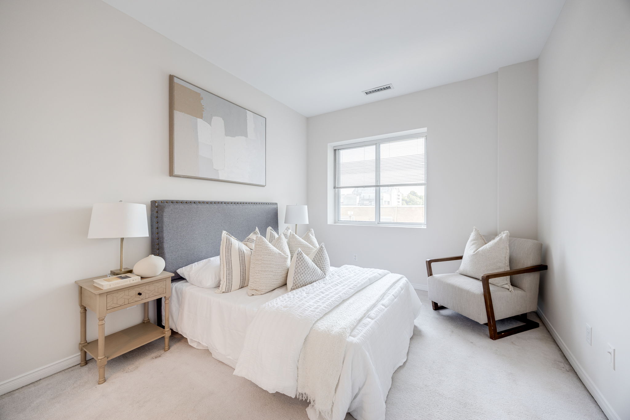Toronto property showcase — delivered property photograph 15