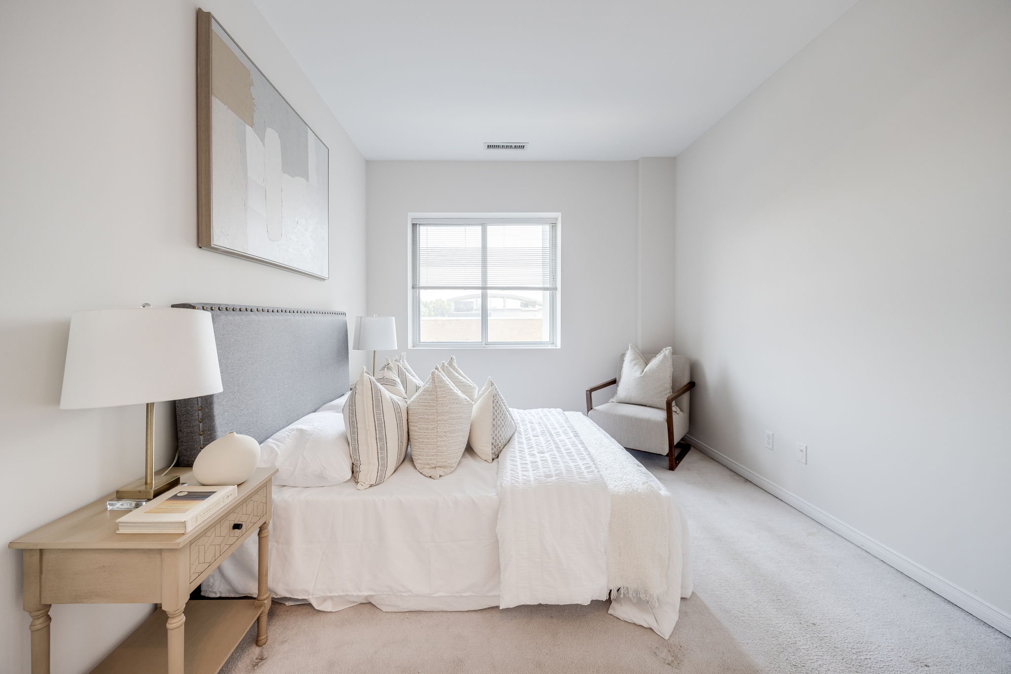 Toronto property showcase — delivered property photograph 17