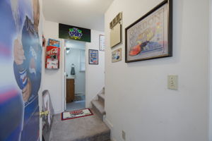 600 Fisher St-26