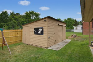 600 Fisher St-31