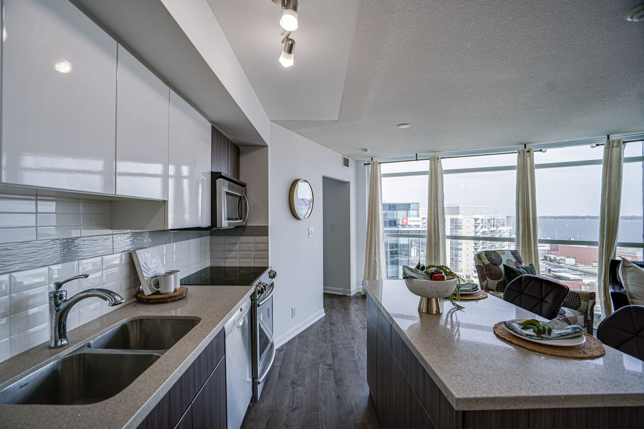 600 Fleet St 1204 Toronto, ON M5V 1B7