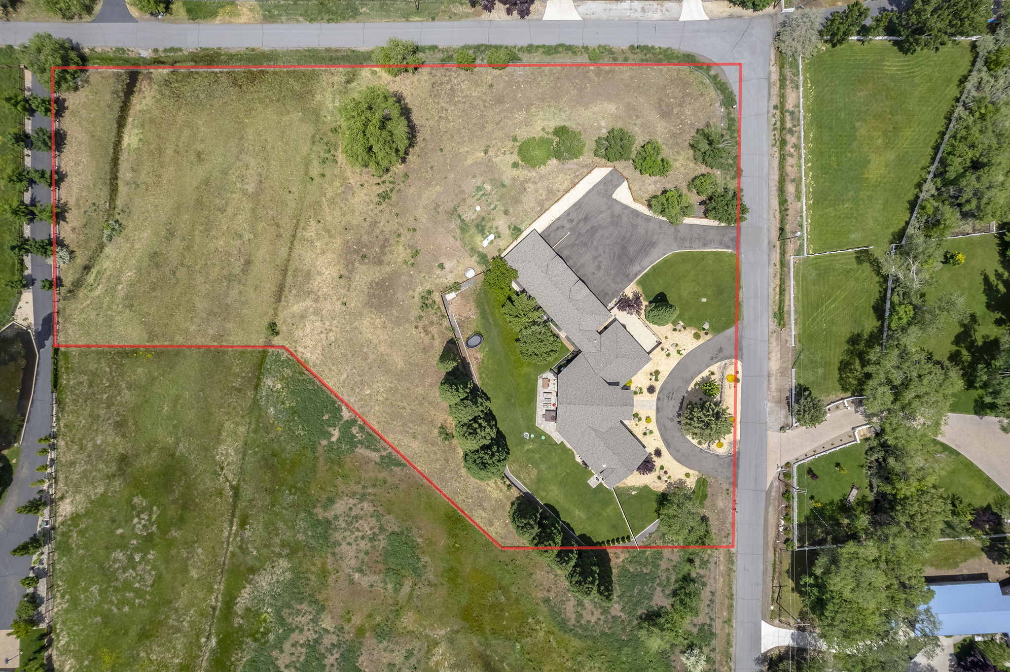 lot lines are approximate - Buyer to verify