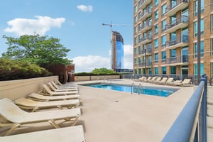 N Kingsbury St 1005-0206-905.jpg