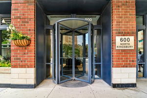 N Kingsbury St 1005-S0206-002.jpg