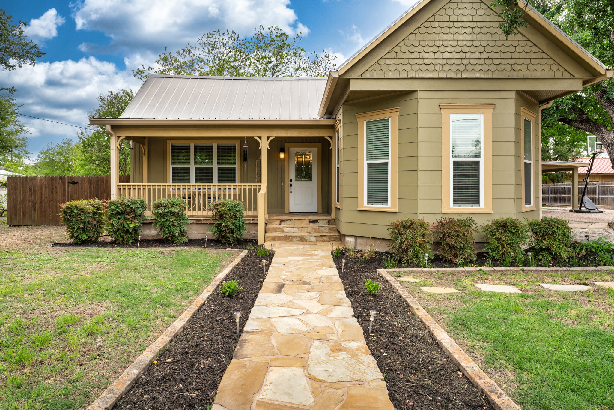 600 N Main St, TX 78611 DH Real Estate Media