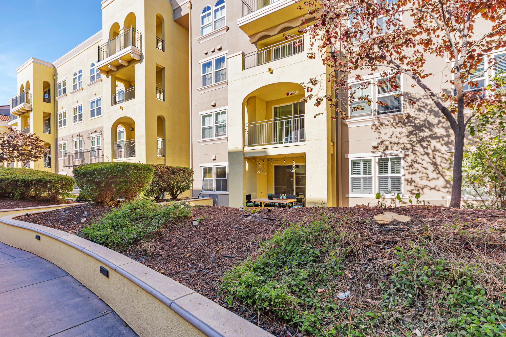 044_ 600 S Abel St unit 225 