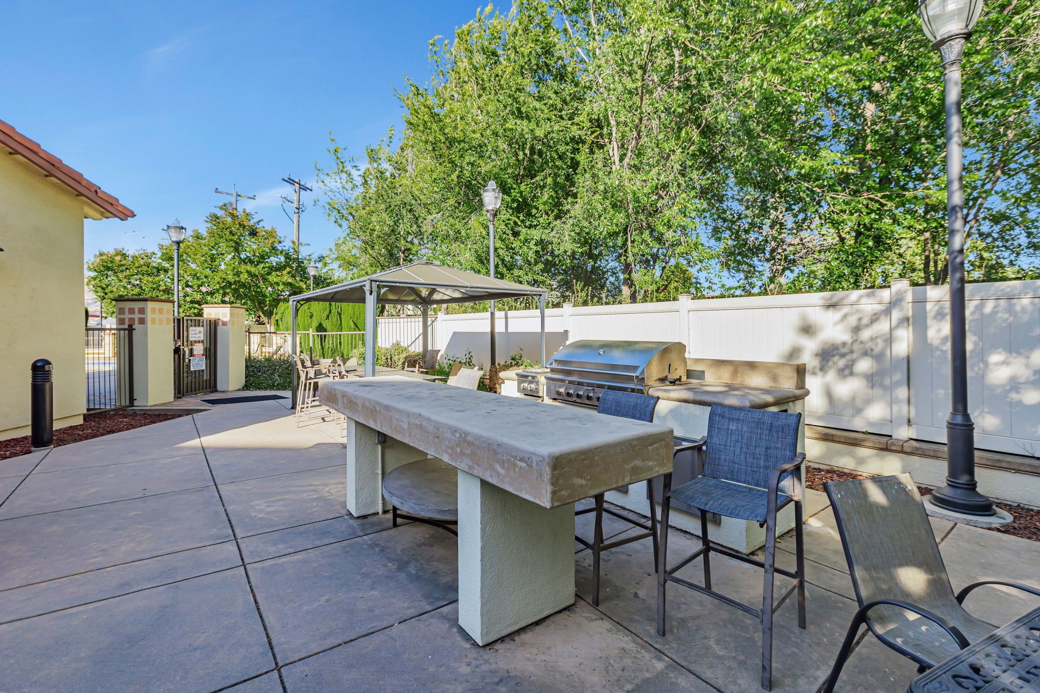 054_ 600 S Abel St unit 225 