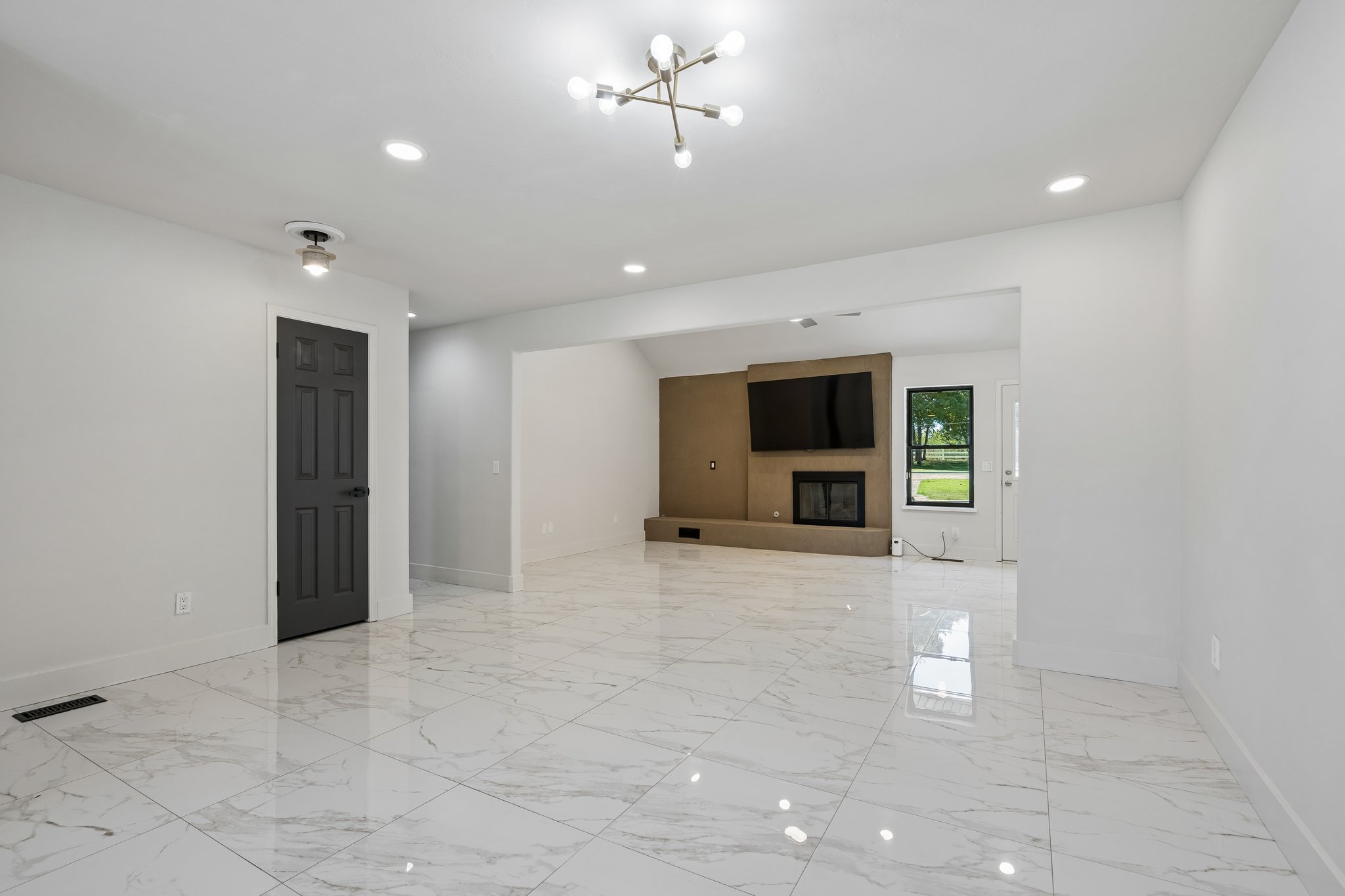 600 Sherwood Ln_009.jpg