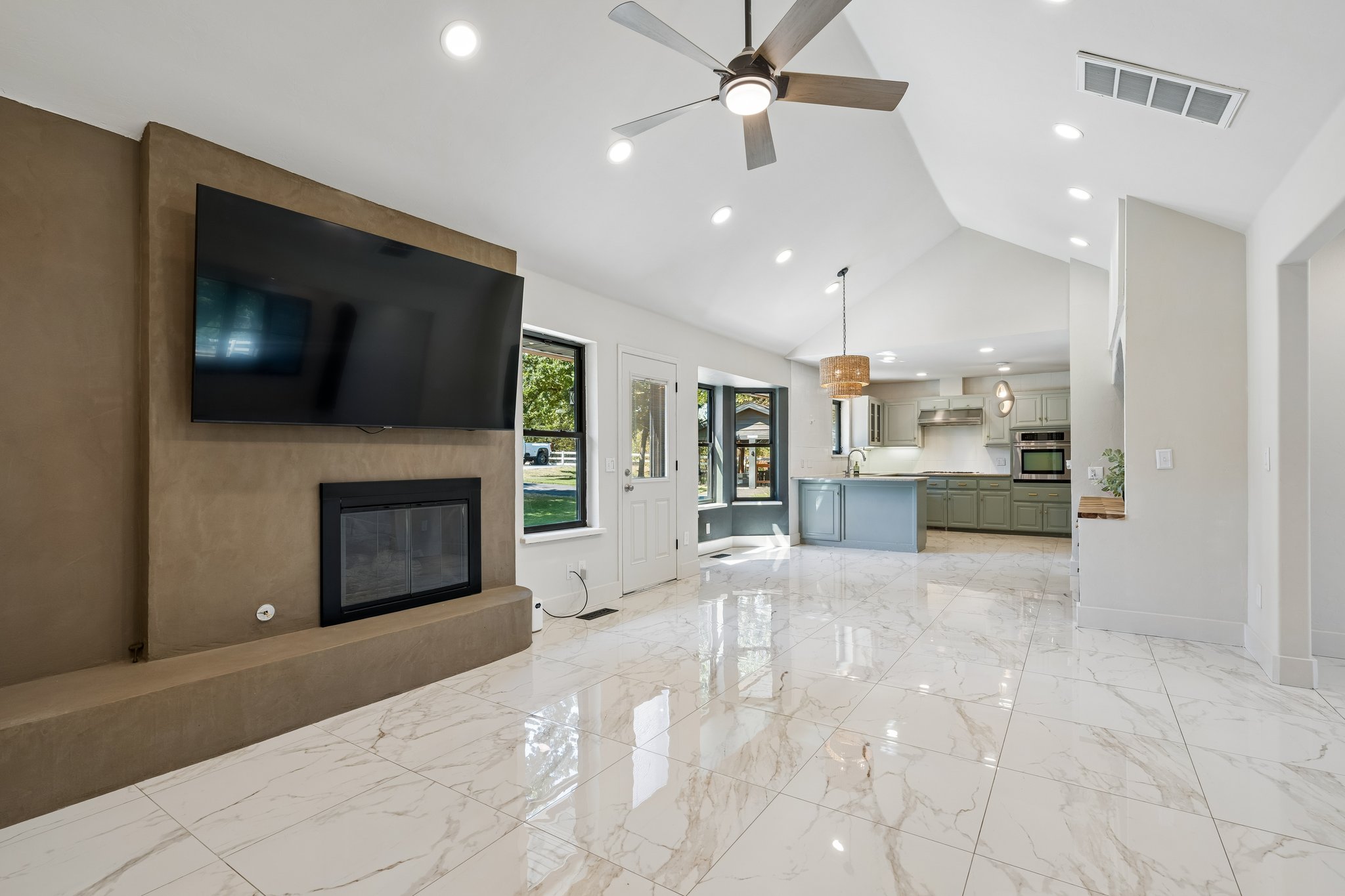 600 Sherwood Ln_014.jpg