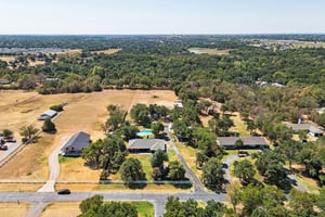 600 Sherwood Ln_002.jpg