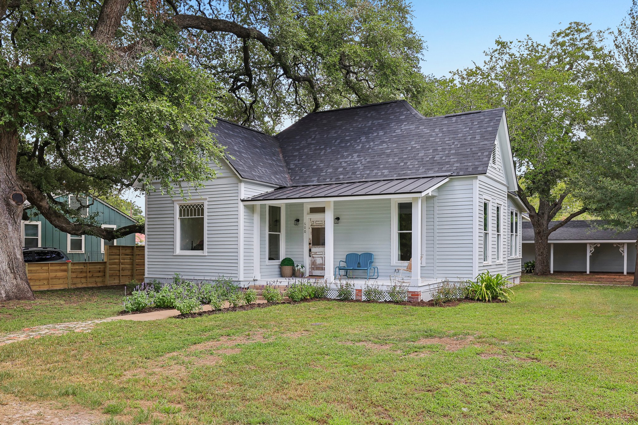 Short St-S0907-004.jpg