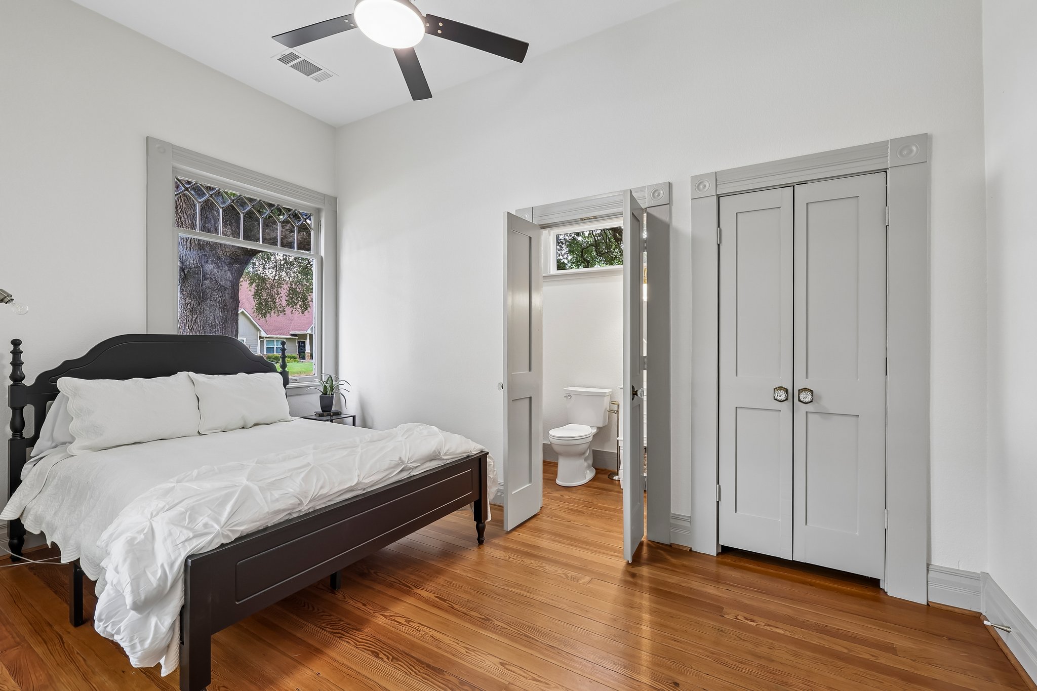 Short St-S0907-034.jpg