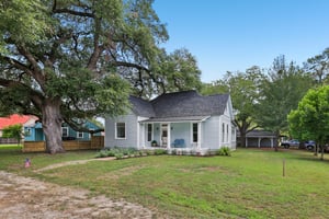 Short St-S0907-005.jpg