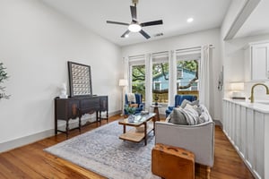 Short St-S0907-018.jpg