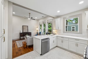 Short St-S0907-023.jpg