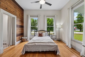 Short St-S0907-028.jpg