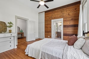 Short St-S0907-031.jpg