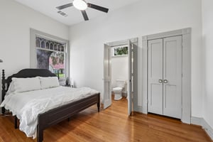 Short St-S0907-034.jpg