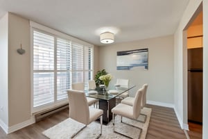 05 412 - 600 Talbot St virtually staged.jpeg