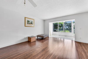 Living View 2