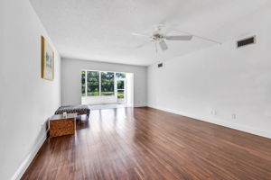 Living View 3