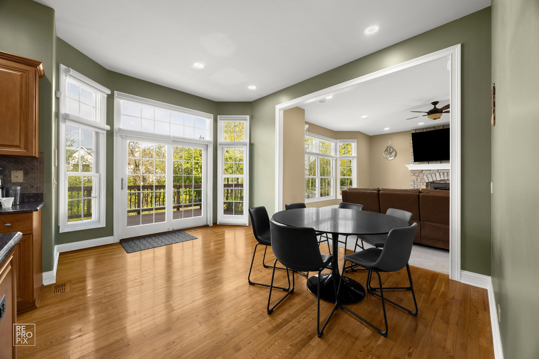 600 Willow St, Sugar Grove, IL 60554_015