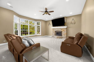 600 Willow St, Sugar Grove, IL 60554_011