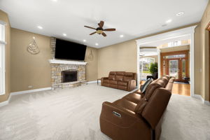 600 Willow St, Sugar Grove, IL 60554_012