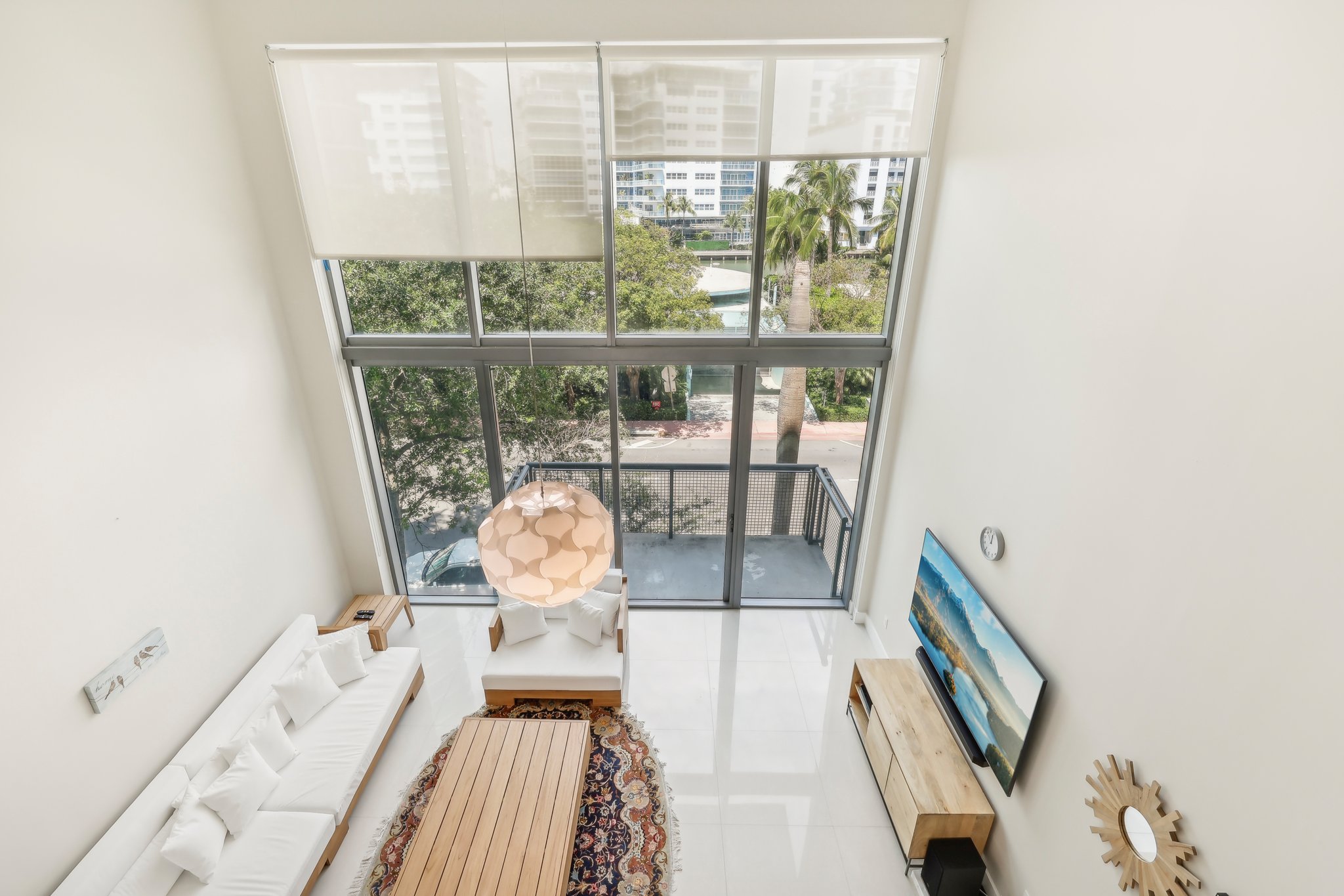 Collins Ave 306-009.jpg