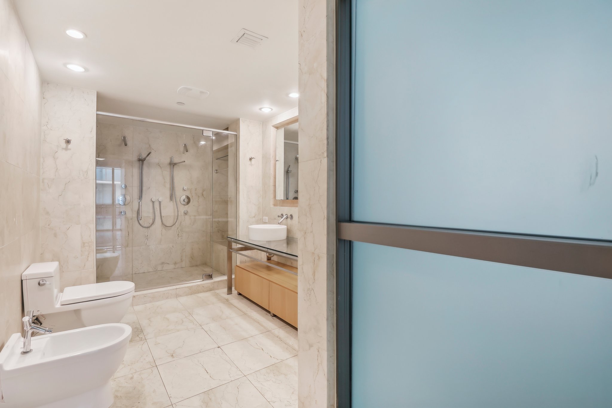 Collins Ave 306-028.jpg