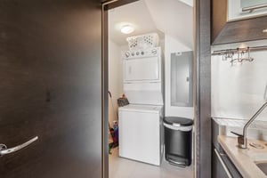 Collins Ave 306-015.jpg