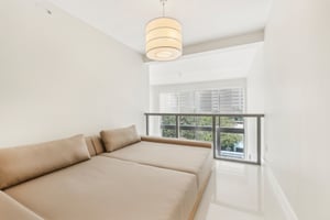 Collins Ave 306-021.jpg