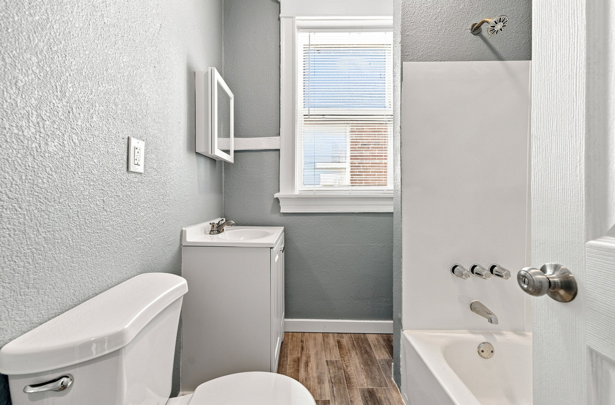  Photo 23